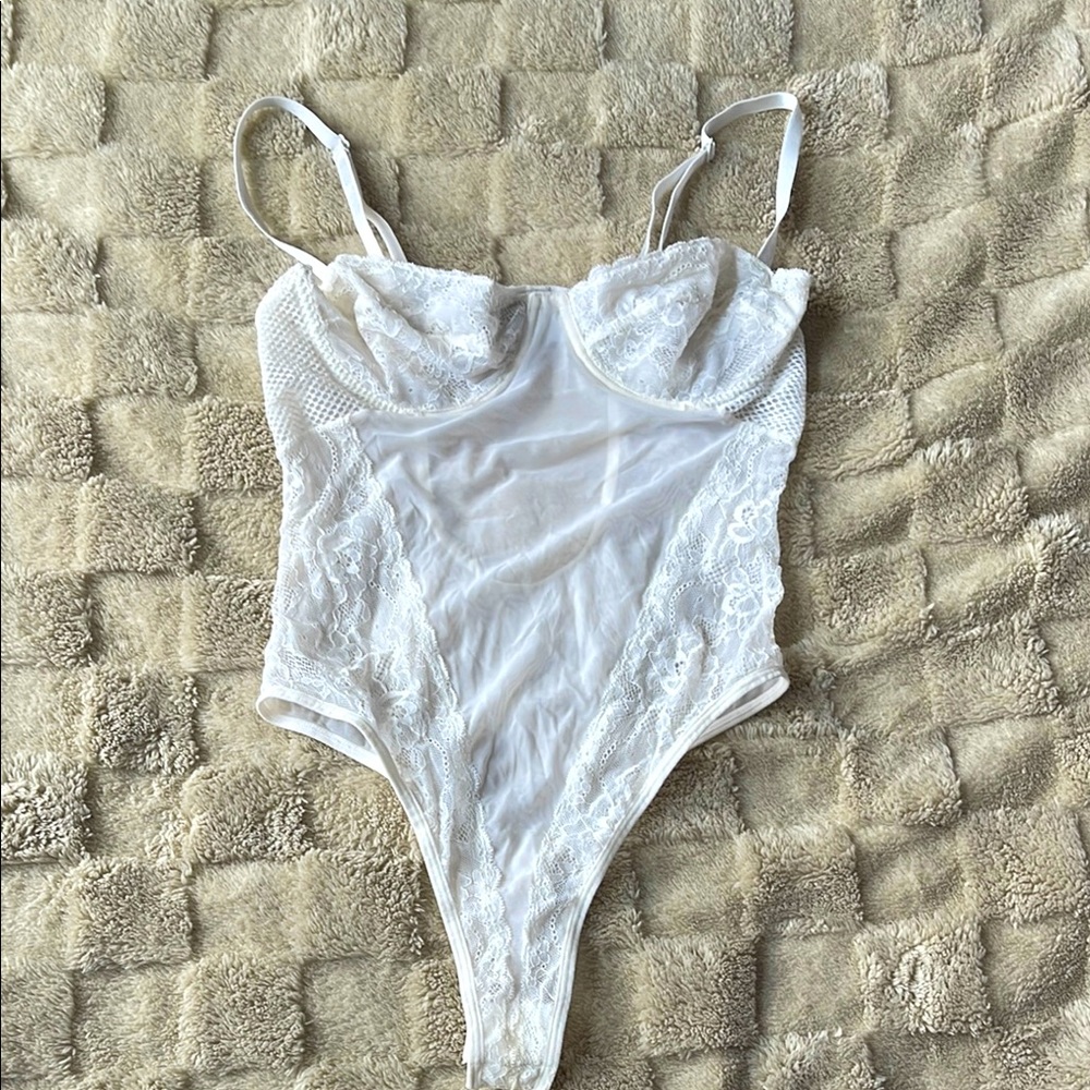 JUST SEXY LINGERIE Elegant White Lace Bodysuit Lingerie M
